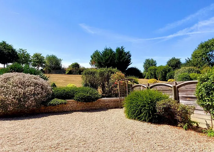 Semesterbostad Le Domaine Des Roseraies- Maupassant By Interhome Monfréville