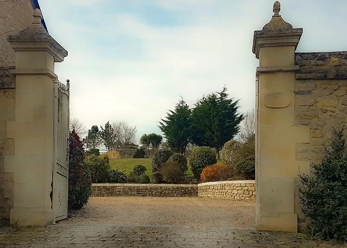 Le Domaine Des Roseraies- Maupassant By Interhome * Monfréville