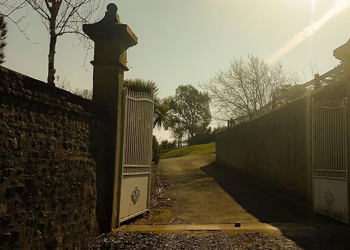 Le Domaine Des Roseraies- Maupassant By Interhome * Monfréville