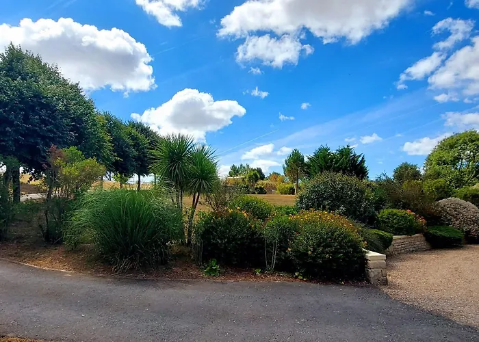 Le Domaine Des Roseraies- Maupassant By Interhome *