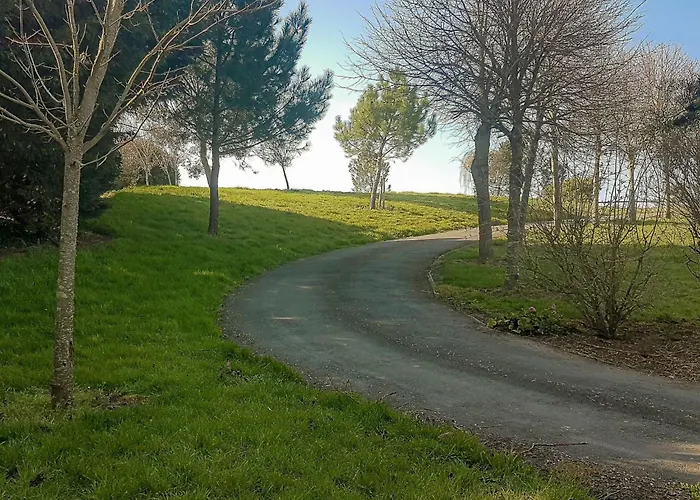 Semesterbostad Le Domaine Des Roseraies- Maupassant By Interhome *